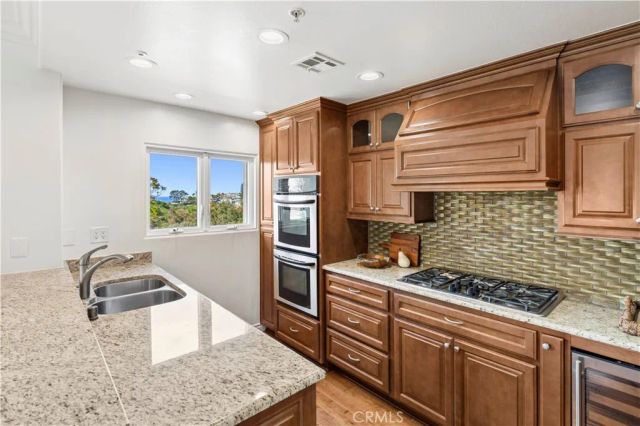 401 Seaward 6, Corona Del Mar, CA 92625