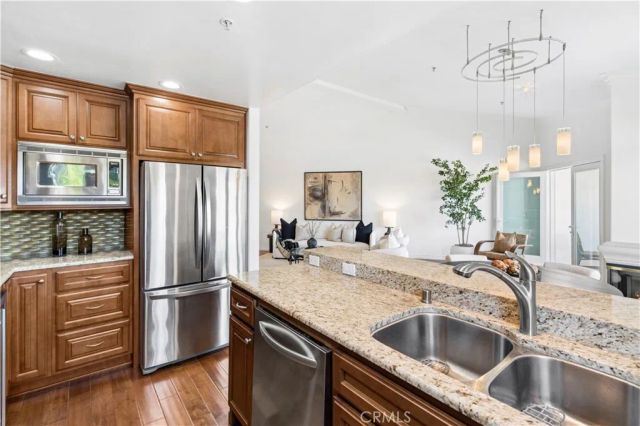 401 Seaward 6, Corona Del Mar, CA 92625