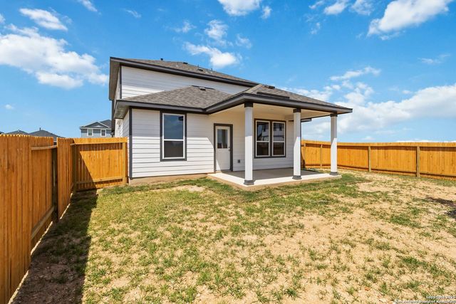 8968 Hazel Birch, Elmendorf, TX 78112