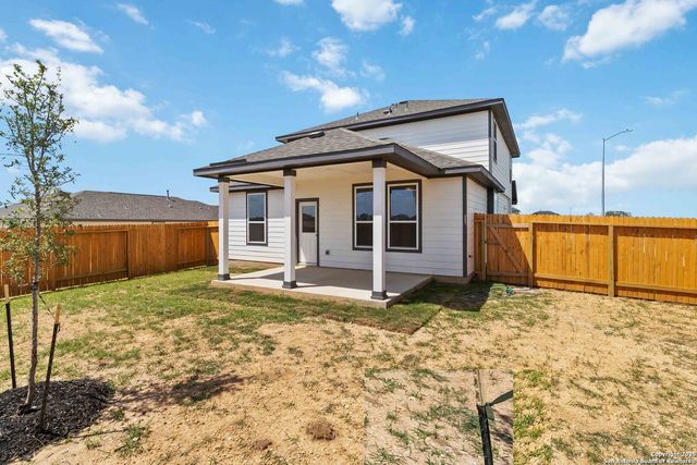 8968 Hazel Birch, Elmendorf, TX 78112