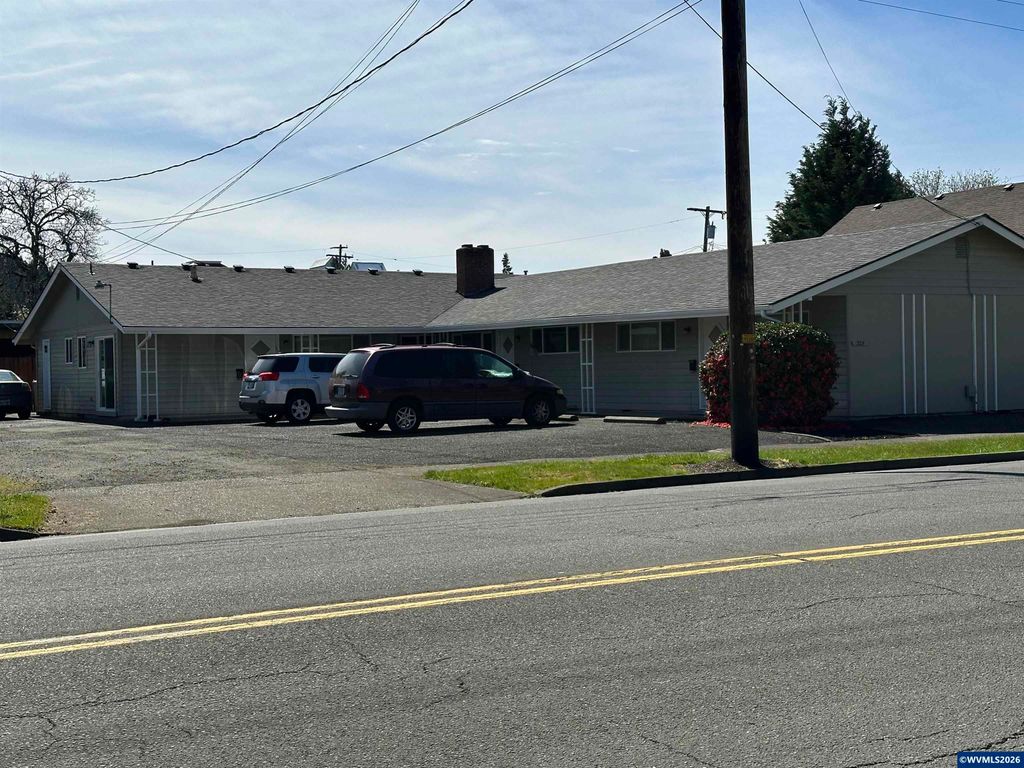 329 SE Washington St, Dallas, OR 97338