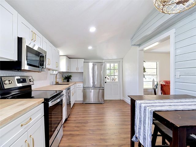 445 W HOOKER STREET, Bartow, FL 33830