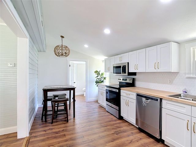 445 W HOOKER STREET, Bartow, FL 33830