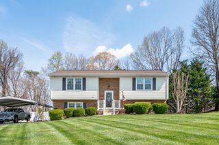 1136 Coolbrook Road, Bedford, VA 24523