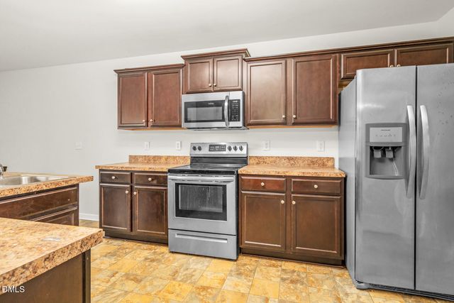 108 Castlebury Court, Rocky Mount, NC 27804