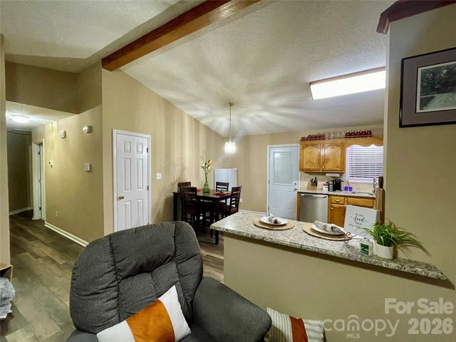 1676 Plyler Lake Road, Gastonia, NC 28054