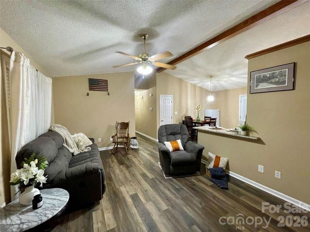 1676 Plyler Lake Road, Gastonia, NC 28054