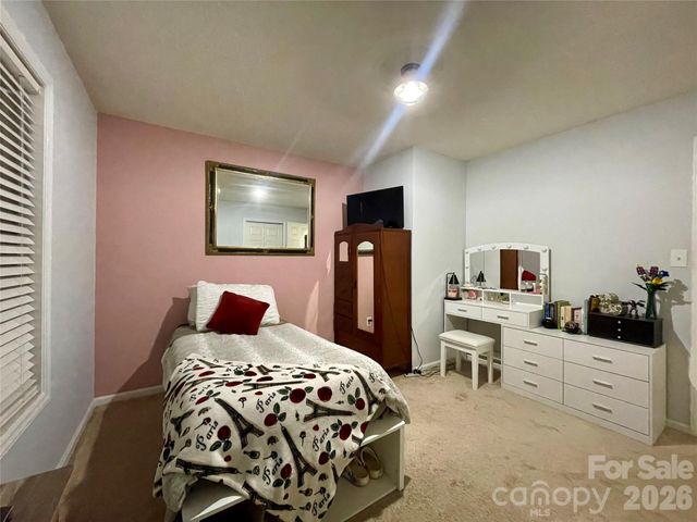 1676 Plyler Lake Road, Gastonia, NC 28054