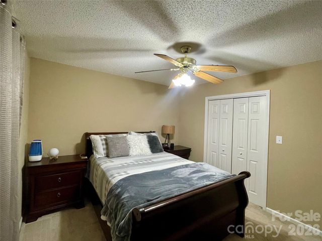 1676 Plyler Lake Road, Gastonia, NC 28054