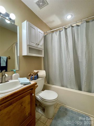 1676 Plyler Lake Road, Gastonia, NC 28054