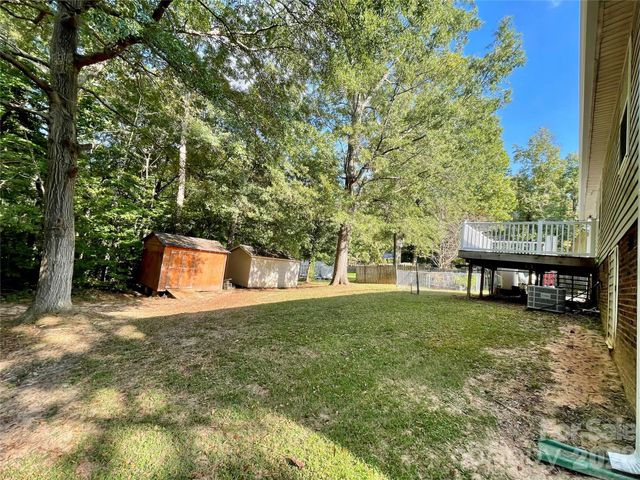1676 Plyler Lake Road, Gastonia, NC 28054