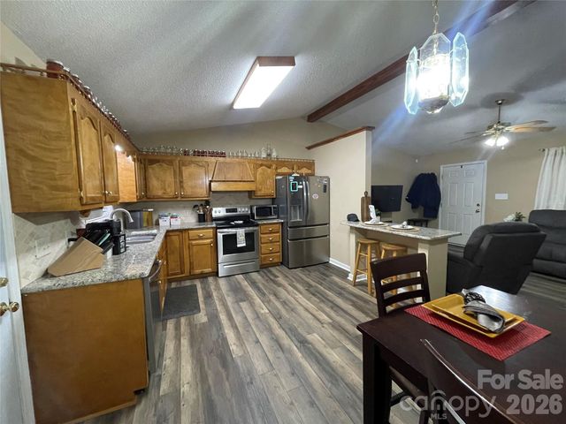 1676 Plyler Lake Road, Gastonia, NC 28054