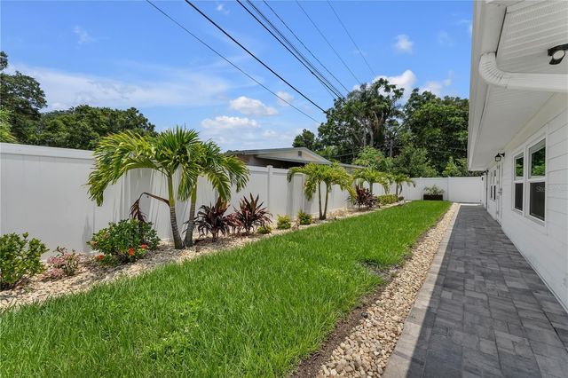 3295 57TH STREET N, St Petersburg, FL 33710
