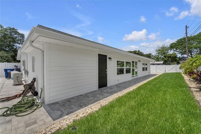 3295 57TH STREET N, St Petersburg, FL 33710