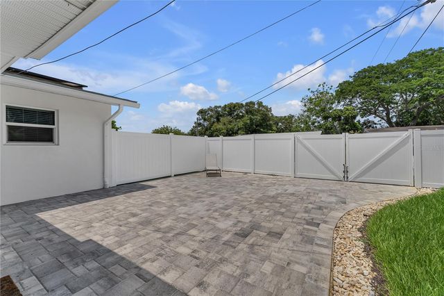 3295 57TH STREET N, St Petersburg, FL 33710