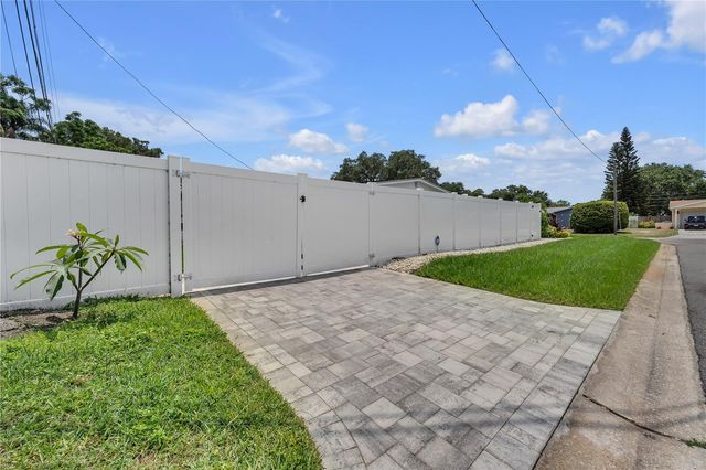 3295 57TH STREET N, St Petersburg, FL 33710