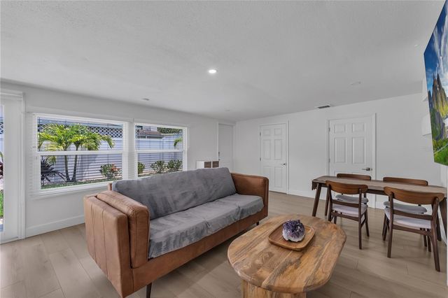 3295 57TH STREET N, St Petersburg, FL 33710