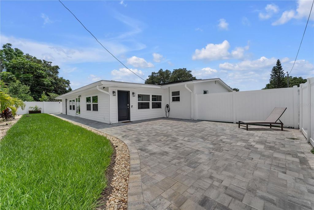 3295 57TH STREET N, St Petersburg, FL 33710