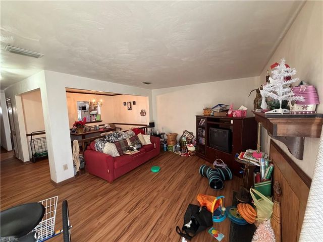 3937 Seeman RD, Virginia Beach, VA 23452