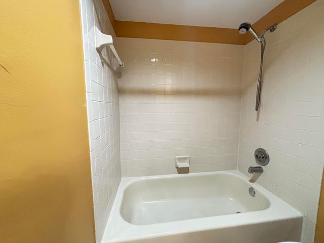 1701 S CORAL Terrace 1701, North Lauderdale, FL 33068