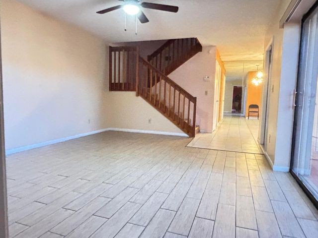 1701 S CORAL Terrace 1701, North Lauderdale, FL 33068