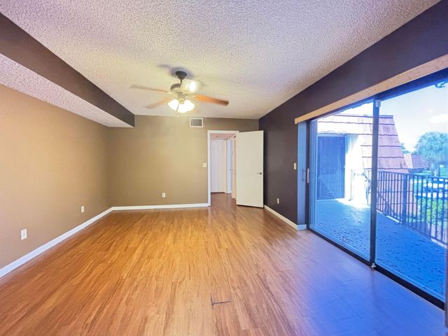 1701 S CORAL Terrace 1701, North Lauderdale, FL 33068