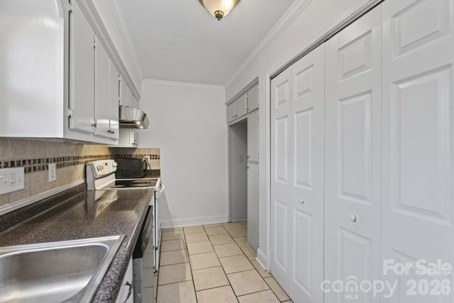 8904 Hunter Ridge Drive, Charlotte, NC 28226