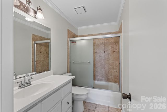 8904 Hunter Ridge Drive, Charlotte, NC 28226