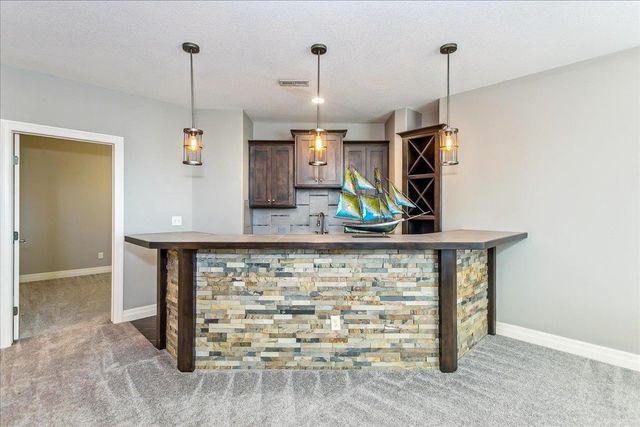 1401 N Shadow Rock Dr, Andover, KS 67002