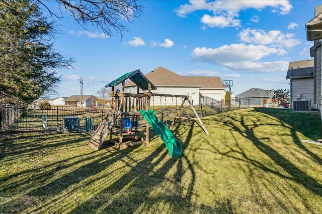 1401 N Shadow Rock Dr, Andover, KS 67002