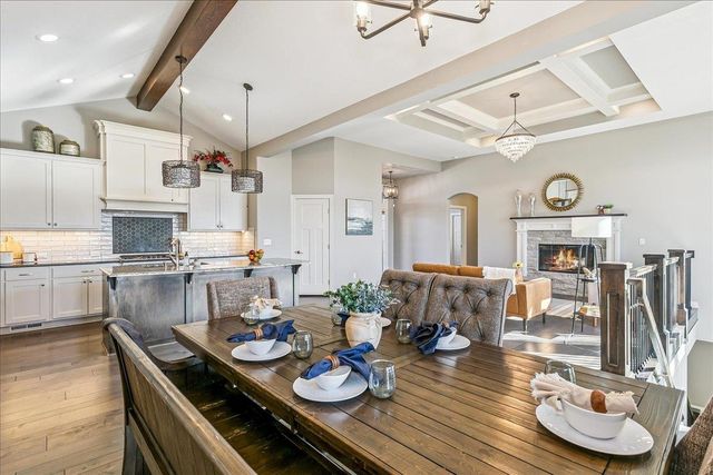 1401 N Shadow Rock Dr, Andover, KS 67002