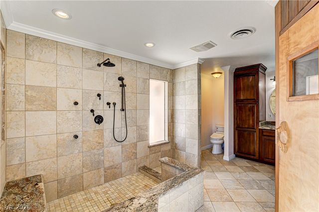 3753 Meadowcrest Drive, Las Vegas, NV 89121