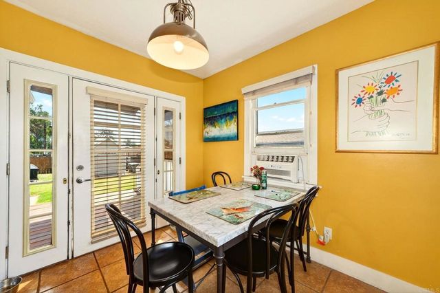 211 W 9th Ave, Escondido, CA 92025