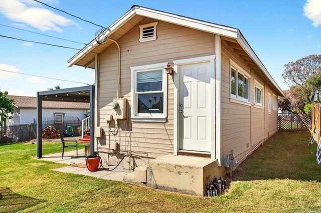 211 W 9th Ave, Escondido, CA 92025