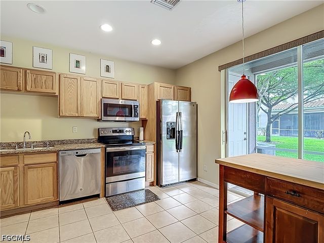 10043 Salina ST, Fort Myers, FL 33905