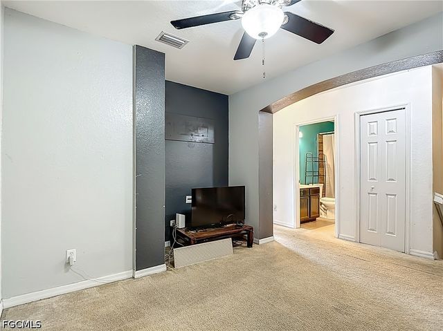 10043 Salina ST, Fort Myers, FL 33905