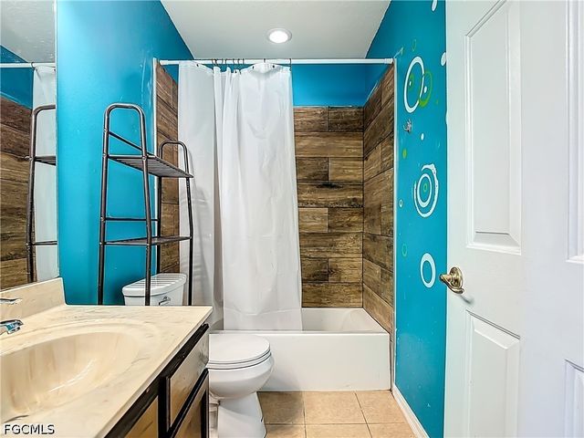 10043 Salina ST, Fort Myers, FL 33905