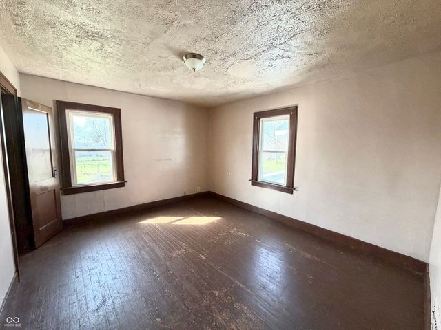 1121 E 30th Street, Anderson, IN 46016