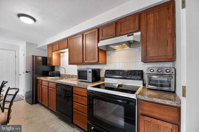 42 CRANBERRY CT, Evesham, NJ 08053