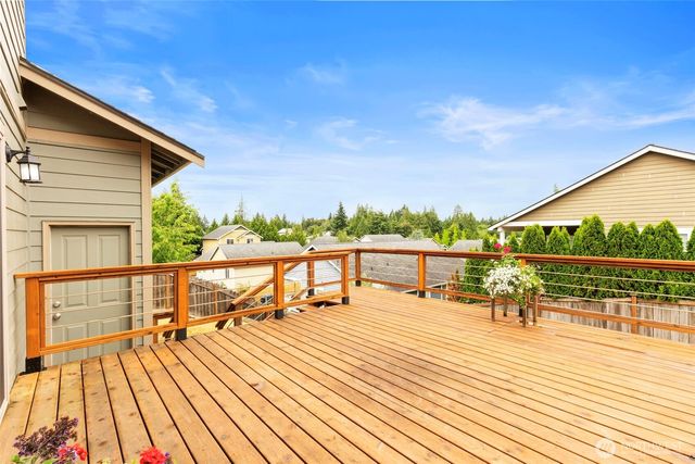 1658 NE Cascara Court, Poulsbo, WA 98370