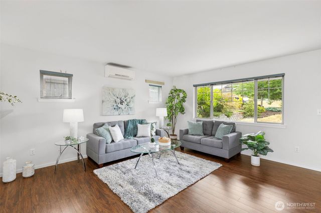 1658 NE Cascara Court, Poulsbo, WA 98370