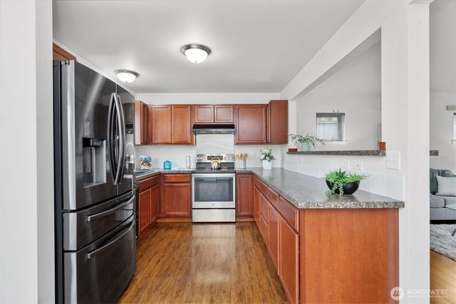 1658 NE Cascara Court, Poulsbo, WA 98370