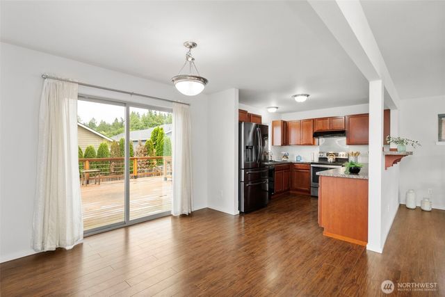 1658 NE Cascara Court, Poulsbo, WA 98370
