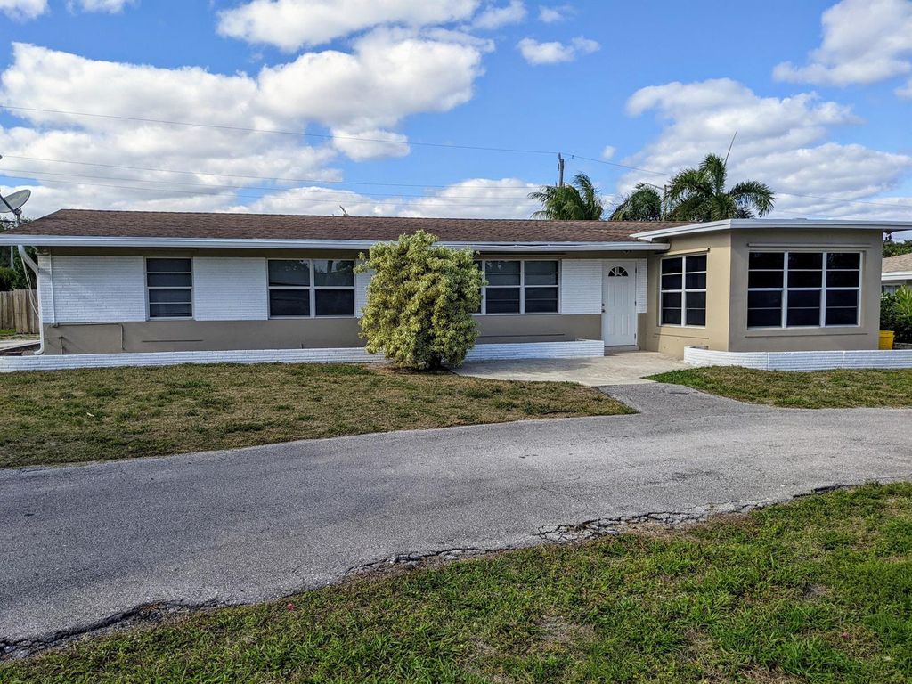 299 NW 12th Street, Boca Raton, FL 33432