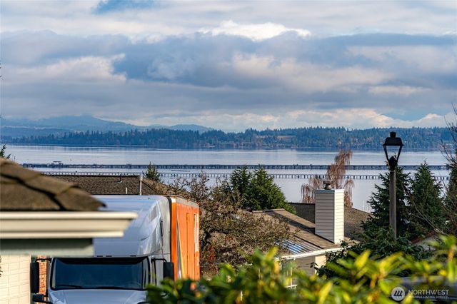 2108 Creekside Circle, Anacortes, WA 98221
