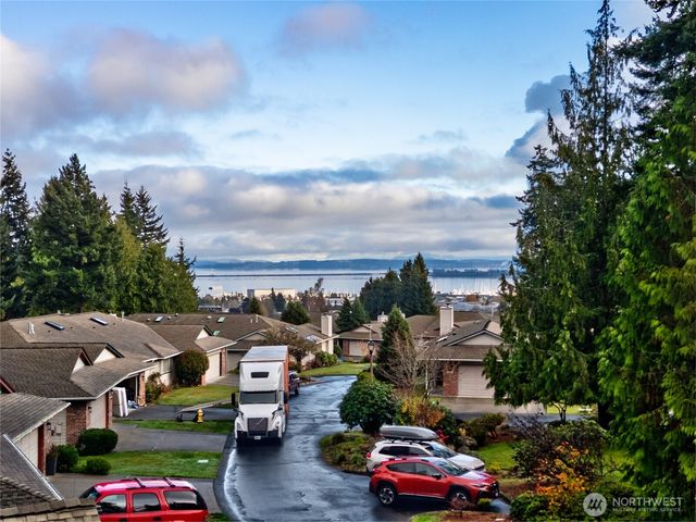2108 Creekside Circle, Anacortes, WA 98221
