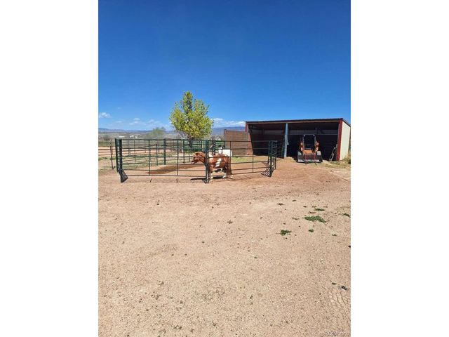 895 B St, Penrose, CO 81240