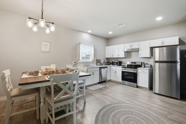 1406 Bonvillain St, Houma, LA 70360