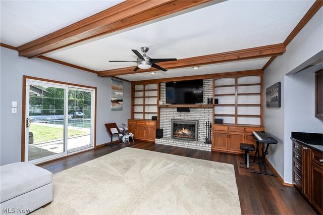 3748 E Royalton Road, Brecksville, OH 44141