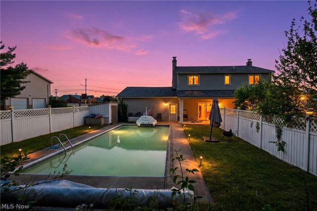 3748 E Royalton Road, Brecksville, OH 44141